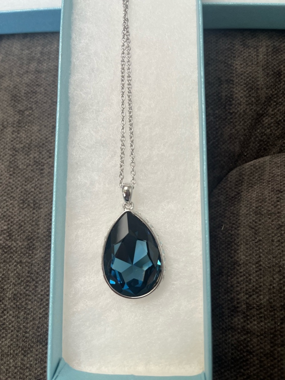 💙💙💙Touchstone Crystal Montana Drop Pendant Necklace!Gorg!